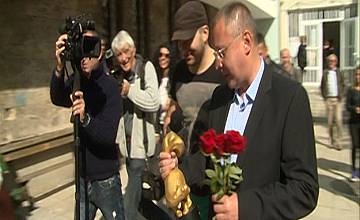 „Златният скункс“ застигна Станишев в изборния ден