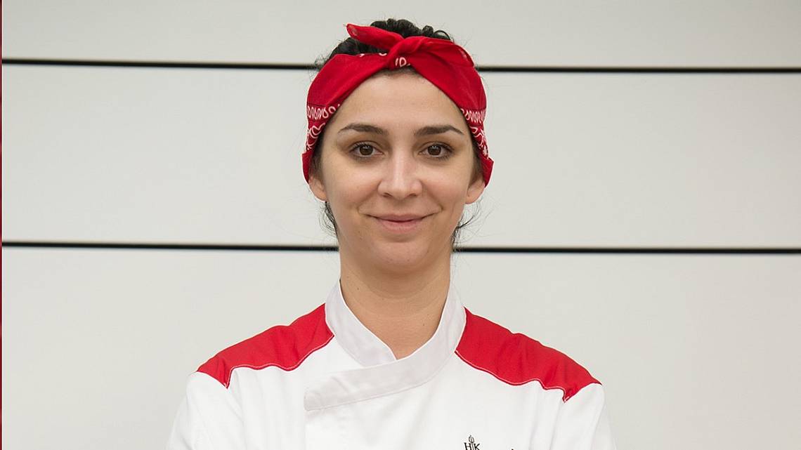 Маникюристката Вероника Срацимирова напусна кулинарната надпревара Hell’s Kitchen.